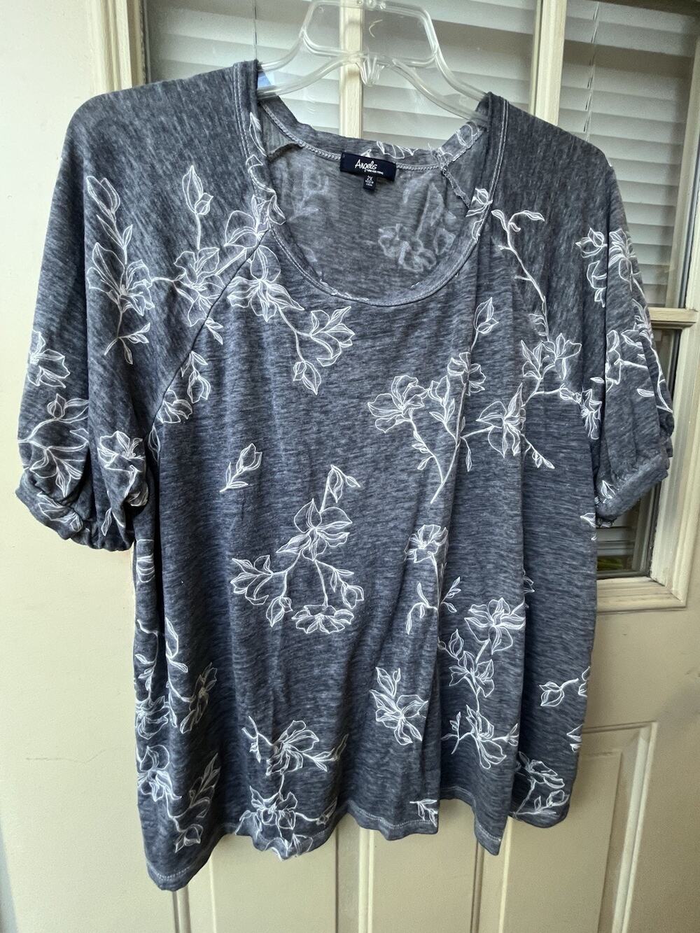 Angels Forever Young Women's Plus 2X Floral Grey Shirt Soft Sheer